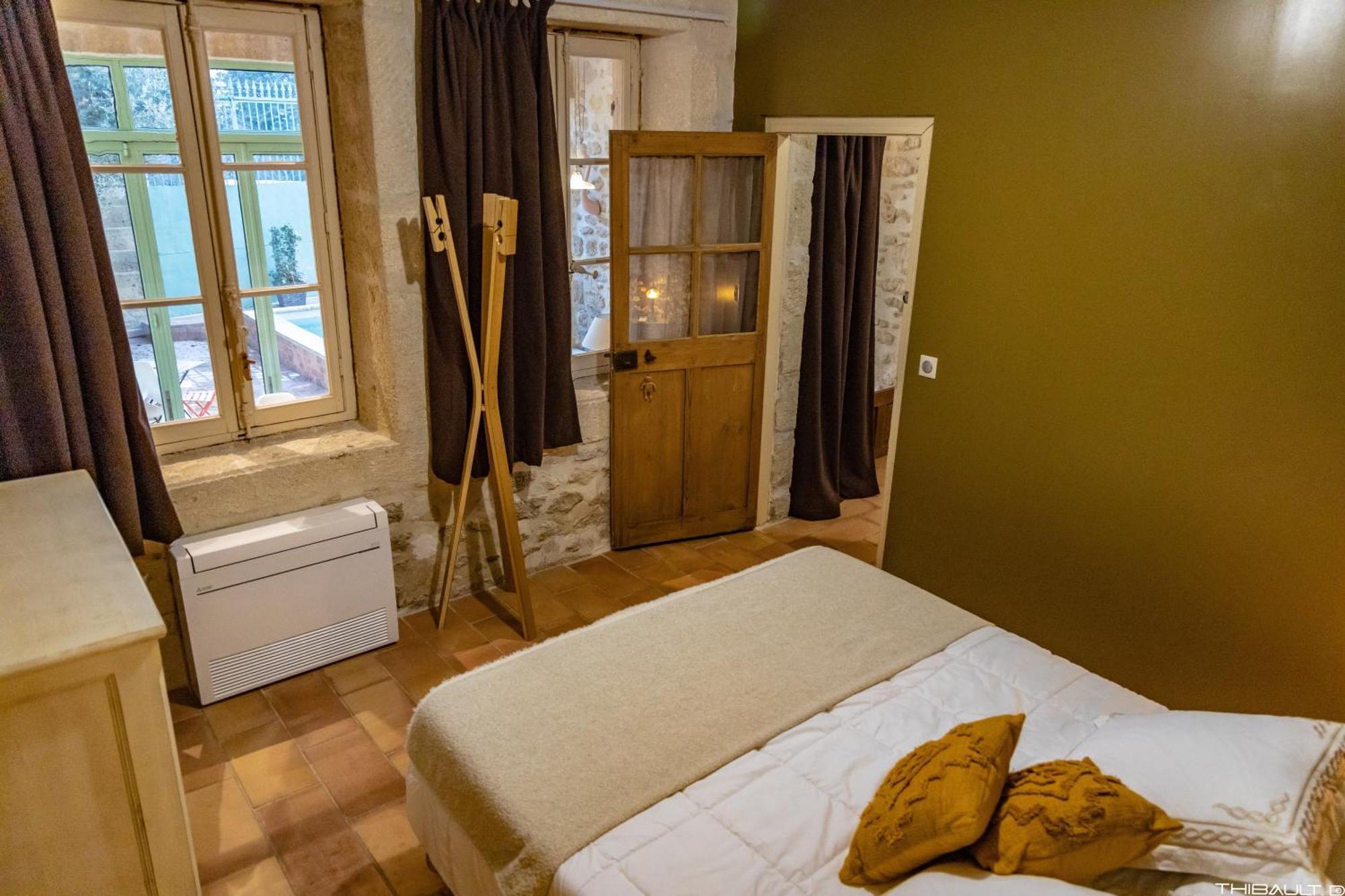 La Demeure Bed And Breakfast Aubais Экстерьер фото