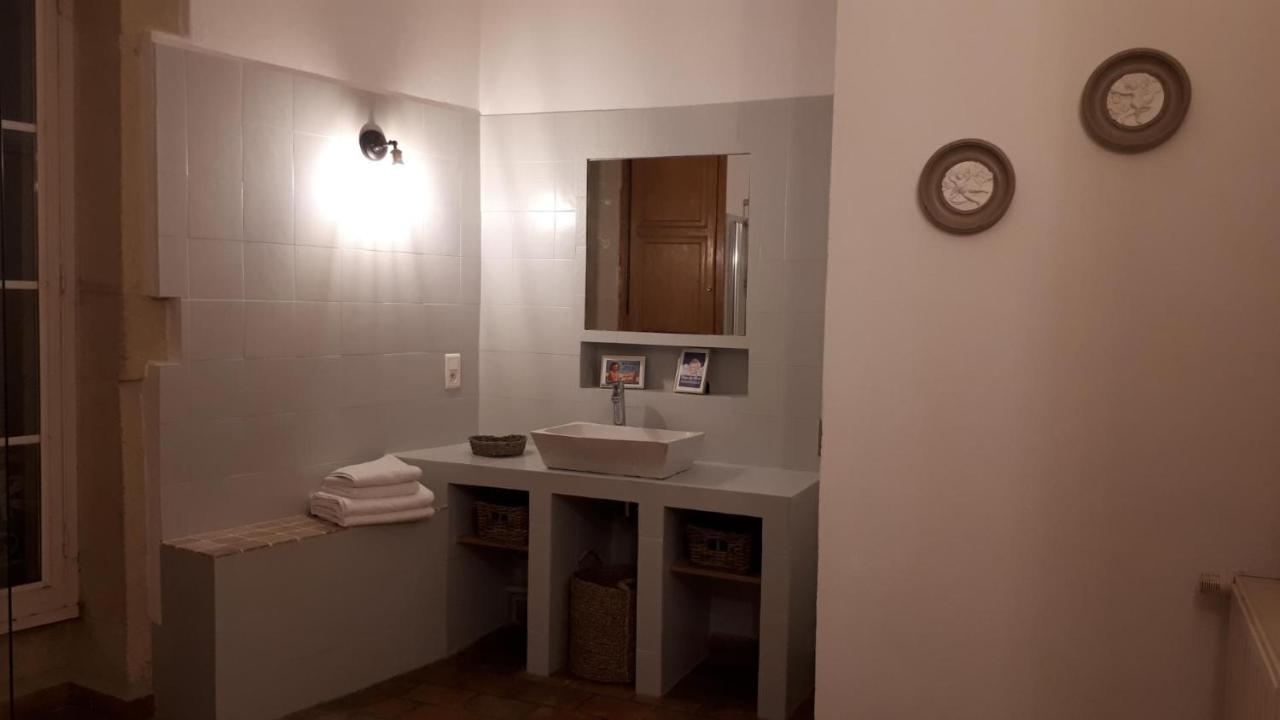 La Demeure Bed And Breakfast Aubais Экстерьер фото