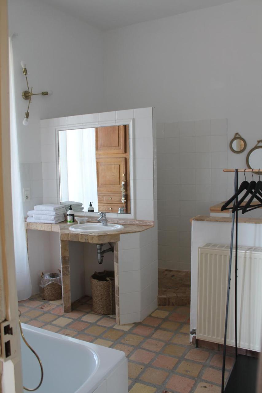 La Demeure Bed And Breakfast Aubais Экстерьер фото